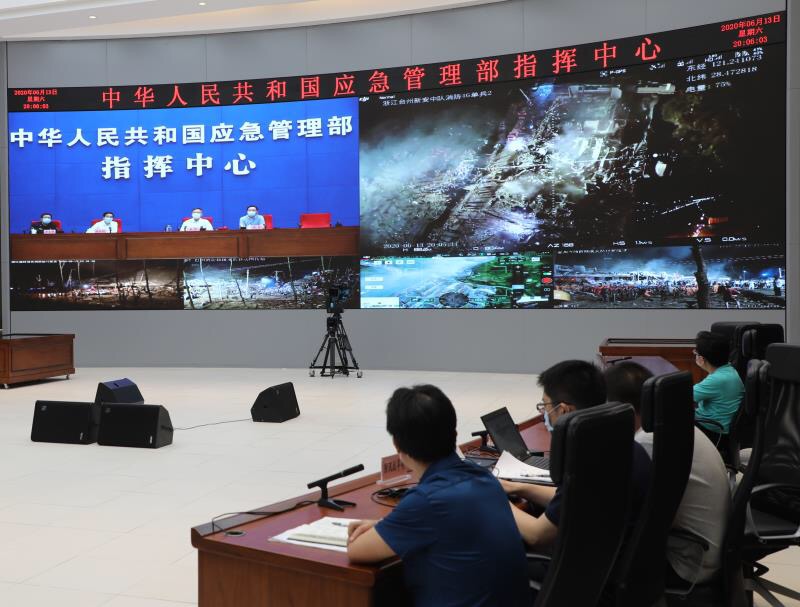 大疆无人机图像实时回传至应急管理部指挥中心（图片来源于央视新闻）