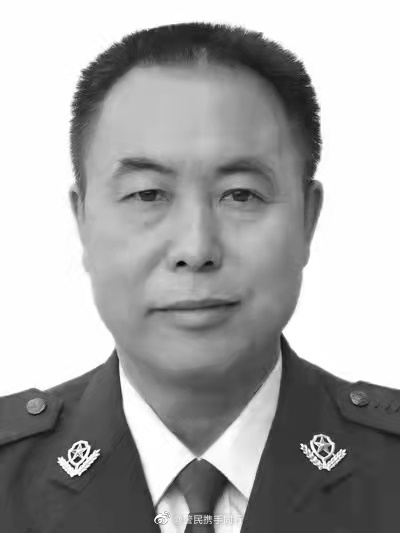 (来源 铜仁公安)11月13日晚,叶国