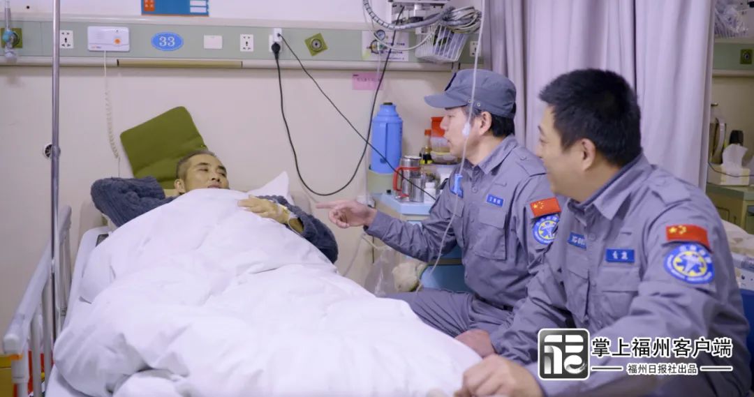 患病卧床后，李立新依然心系救援事业。