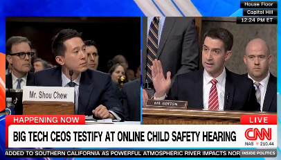 当地时间1月31日，TikTok CEO周受资（左）在美国国会参议院司法委员会听证会上被参议员汤姆·科顿反复盘问国籍等问题 图源美媒