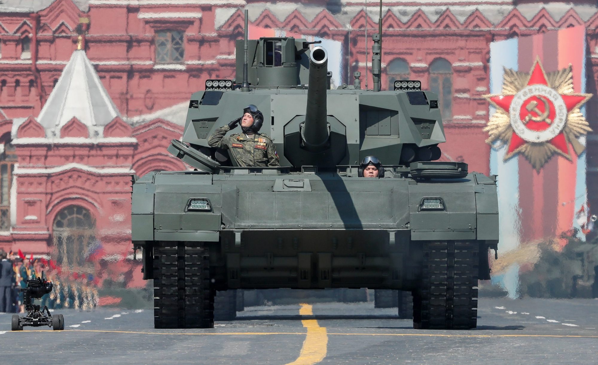 俄罗斯最新研制的T-14阿玛塔坦克