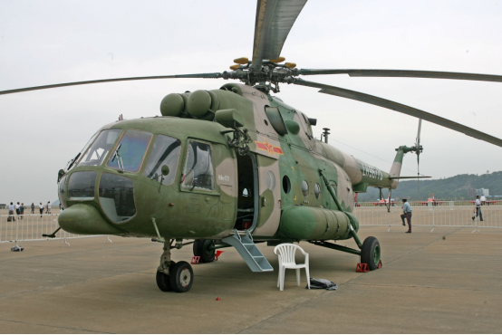 台防務部門官網10月26日發布的解放軍米-17運輸直升機同型機照片