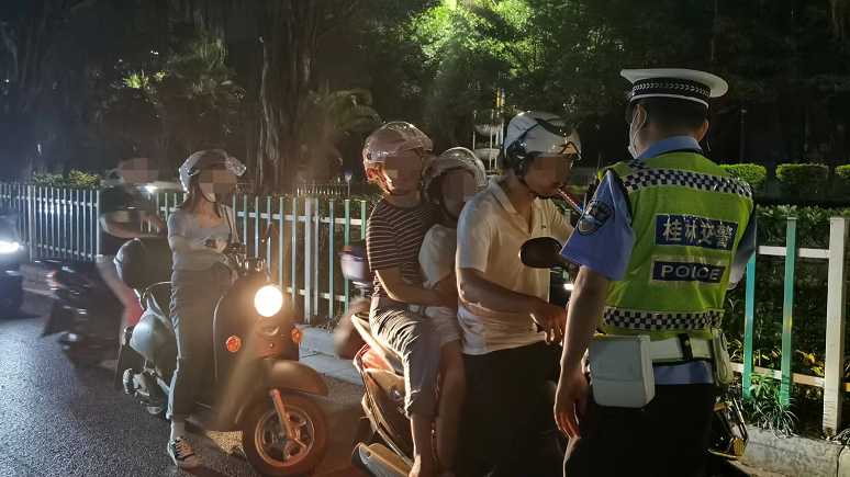 因为喝酒不开车男子选择酒后骑电动车