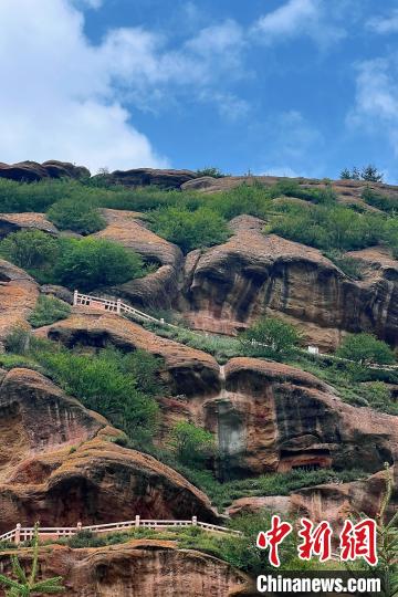 火石寨国家地质(森林)公园一景。 韩晨阳 摄