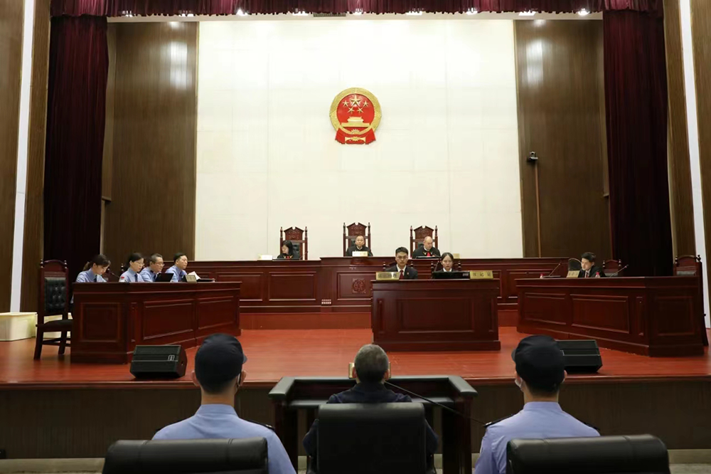 曹炯芳庭审现场.