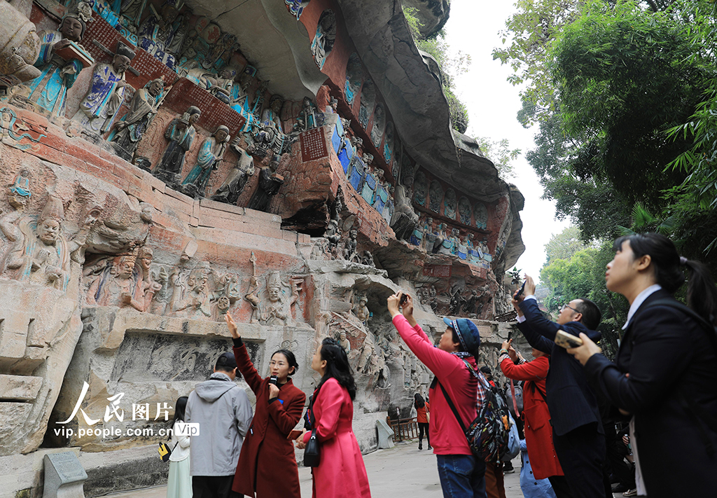 今年以來,世界文化遺產大足石刻景區旅遊市場持續回暖.