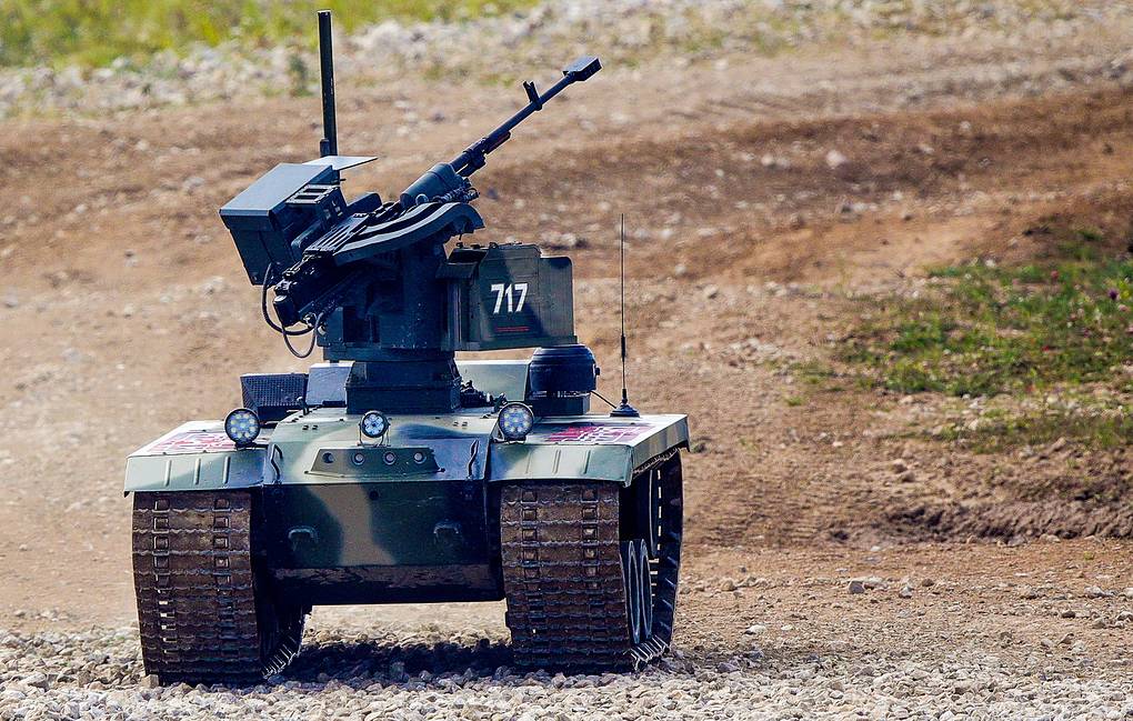 俄军部队第一次编入两款战斗机器人并直接参战罕见动用巡飞弹攻击