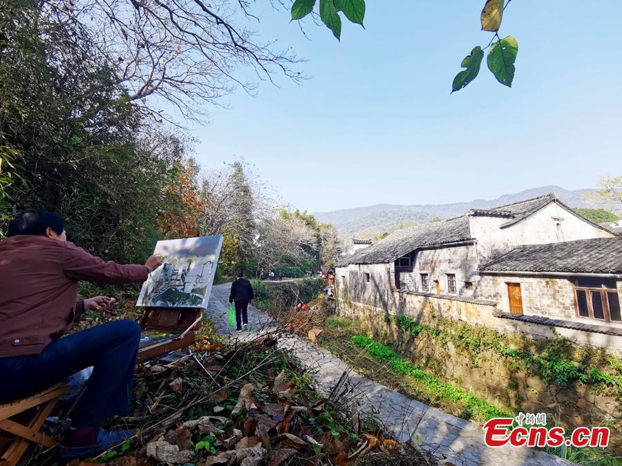 This photo taken on Nov. 9, 2002 shows the Chaji village, Jingxian County, Xuancheng City, East China's Anhui Province. (Photo: China News Service/Zhang Qiang)