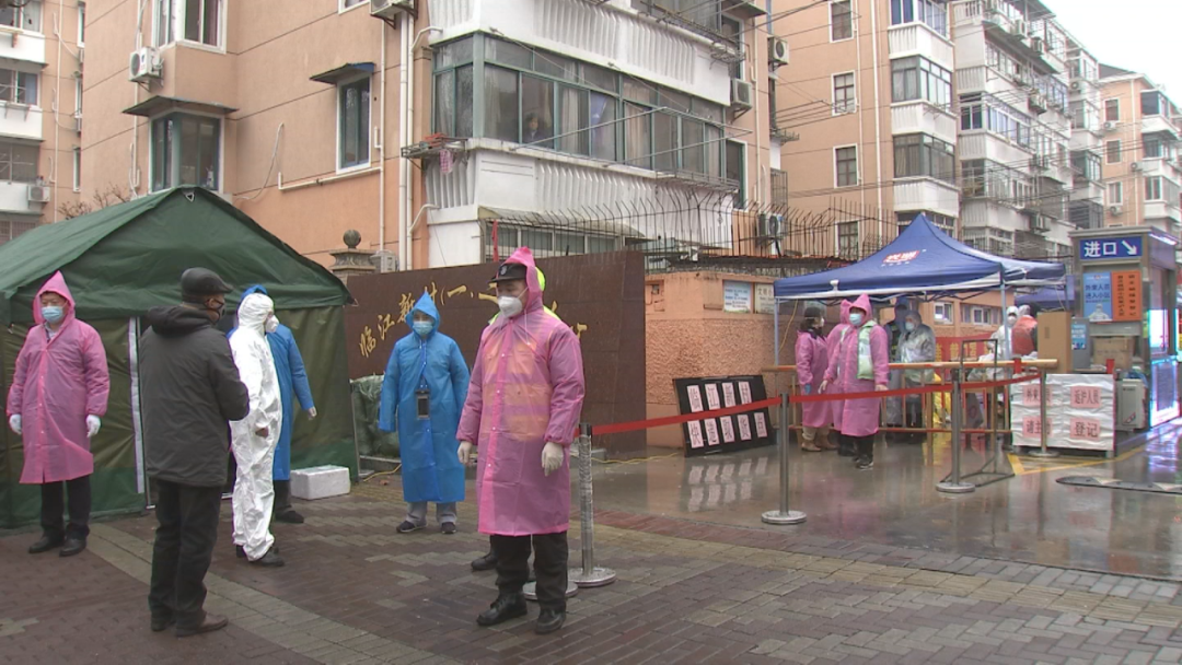 上海市宝山区友谊路街道临江新村(一,二村)小区被列为中风险地区.