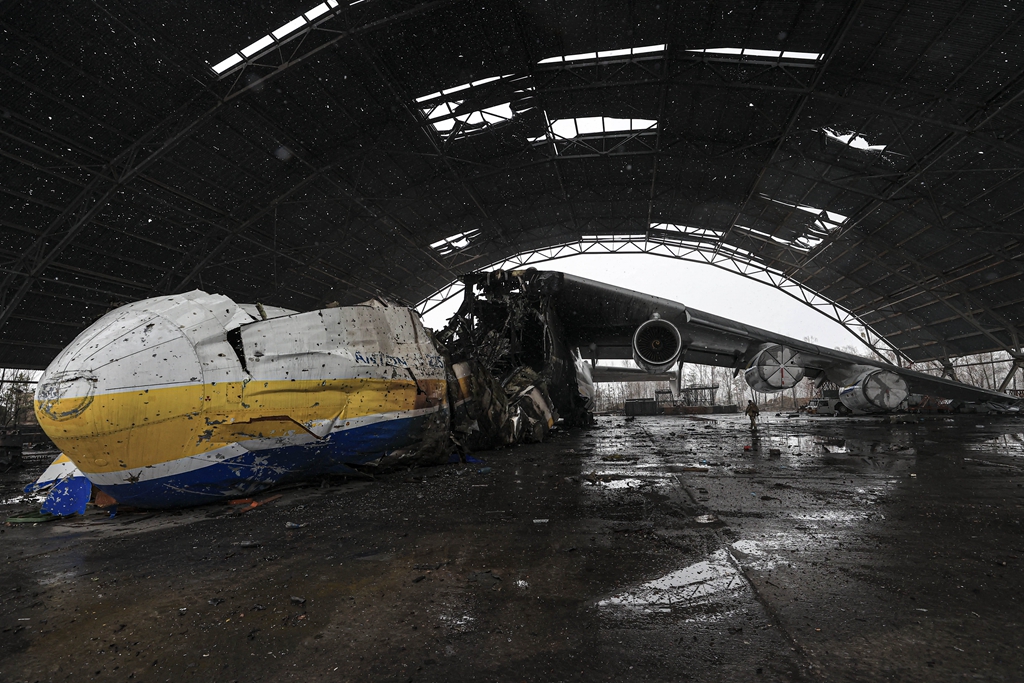 全球最大运输机安225在俄乌冲突中被毁最新画面曝光