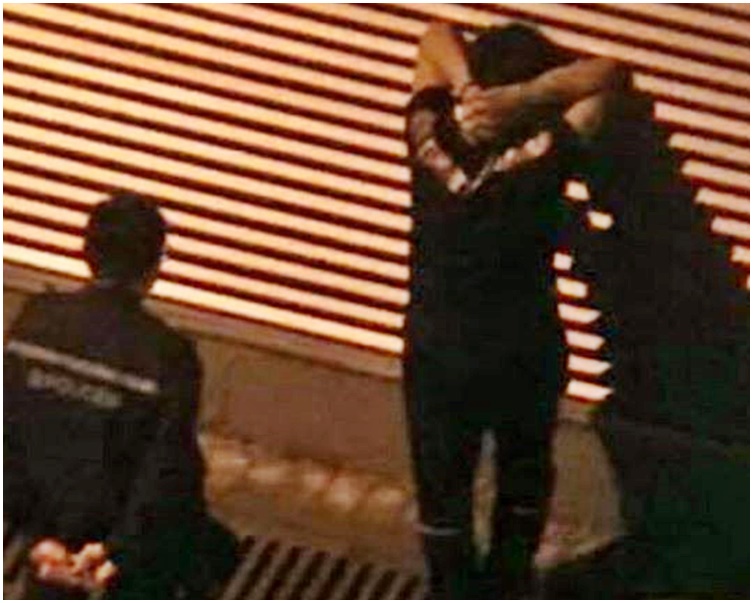 一名少年被捕（图源：香港《头条日报》）