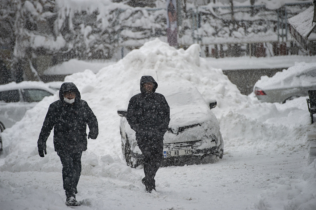 大雪淹没图片