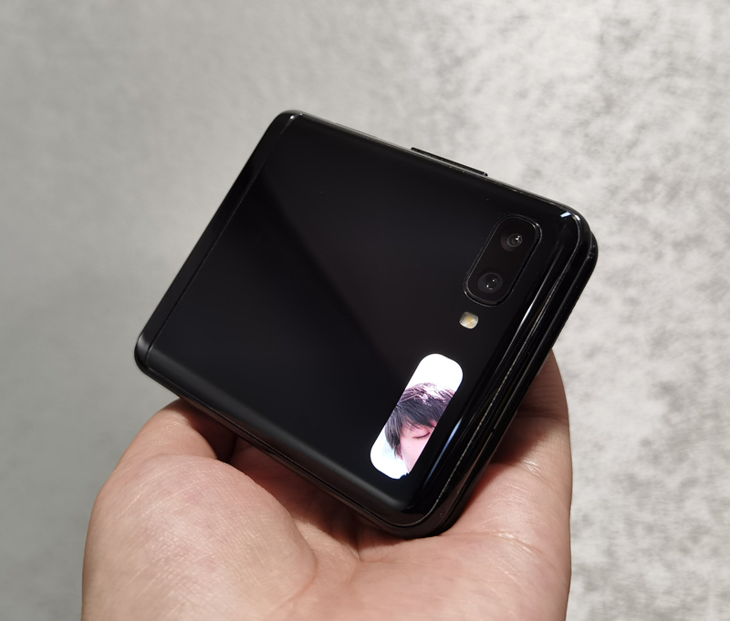 44英寸翻盖轮回三星galaxyzflip评测体验三星的2次折叠