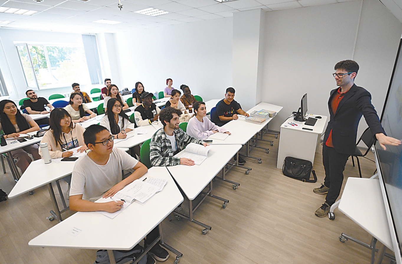 俄罗斯专刊赴俄中国留学生大增俄中教育合作扩大